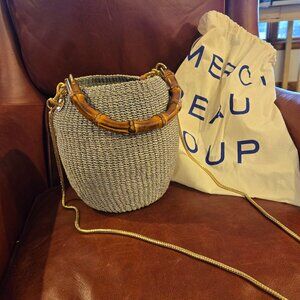 Claire V Pot de miele with bamboo handle / chain